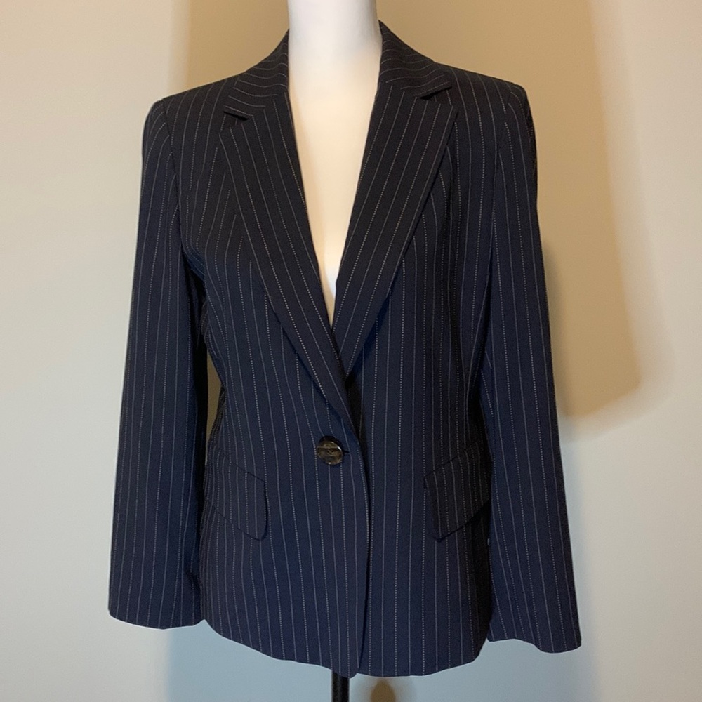 Dana Buchman Navy Pinstriped Blazer Size 8P